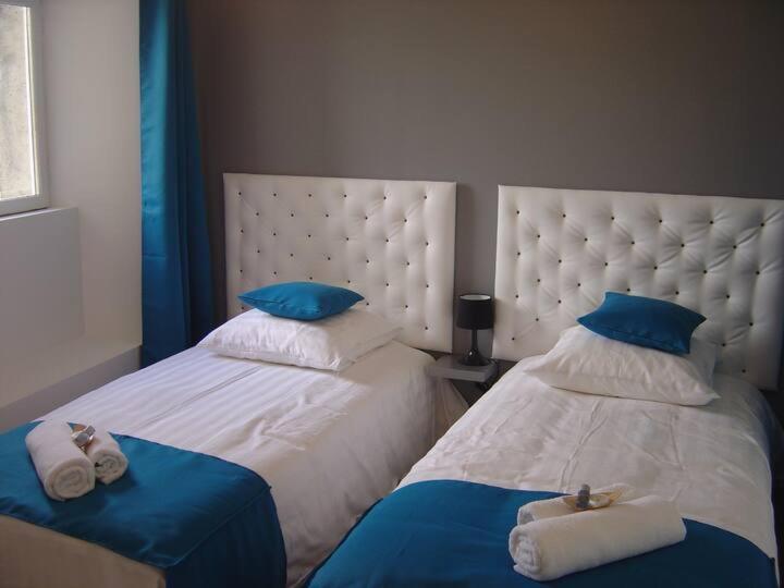 Gite Du Chateau Eclassan Luaran gambar