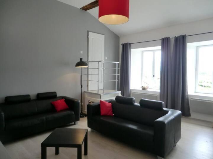 Gite Du Chateau Eclassan Luaran gambar
