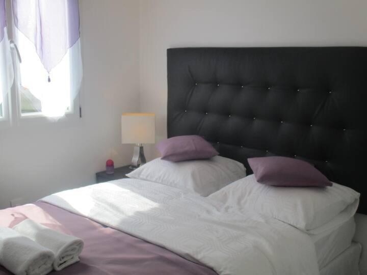 Gite Du Chateau Eclassan Luaran gambar